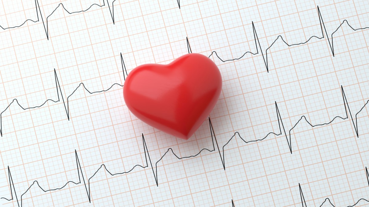 Sydän EKG:ssä - EKG-paperi - kalium tärkeä kivennäisaine sydämen toiminnassa