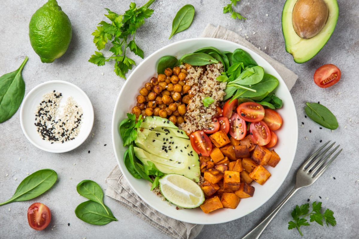 Kasvissyöjä poke bowl