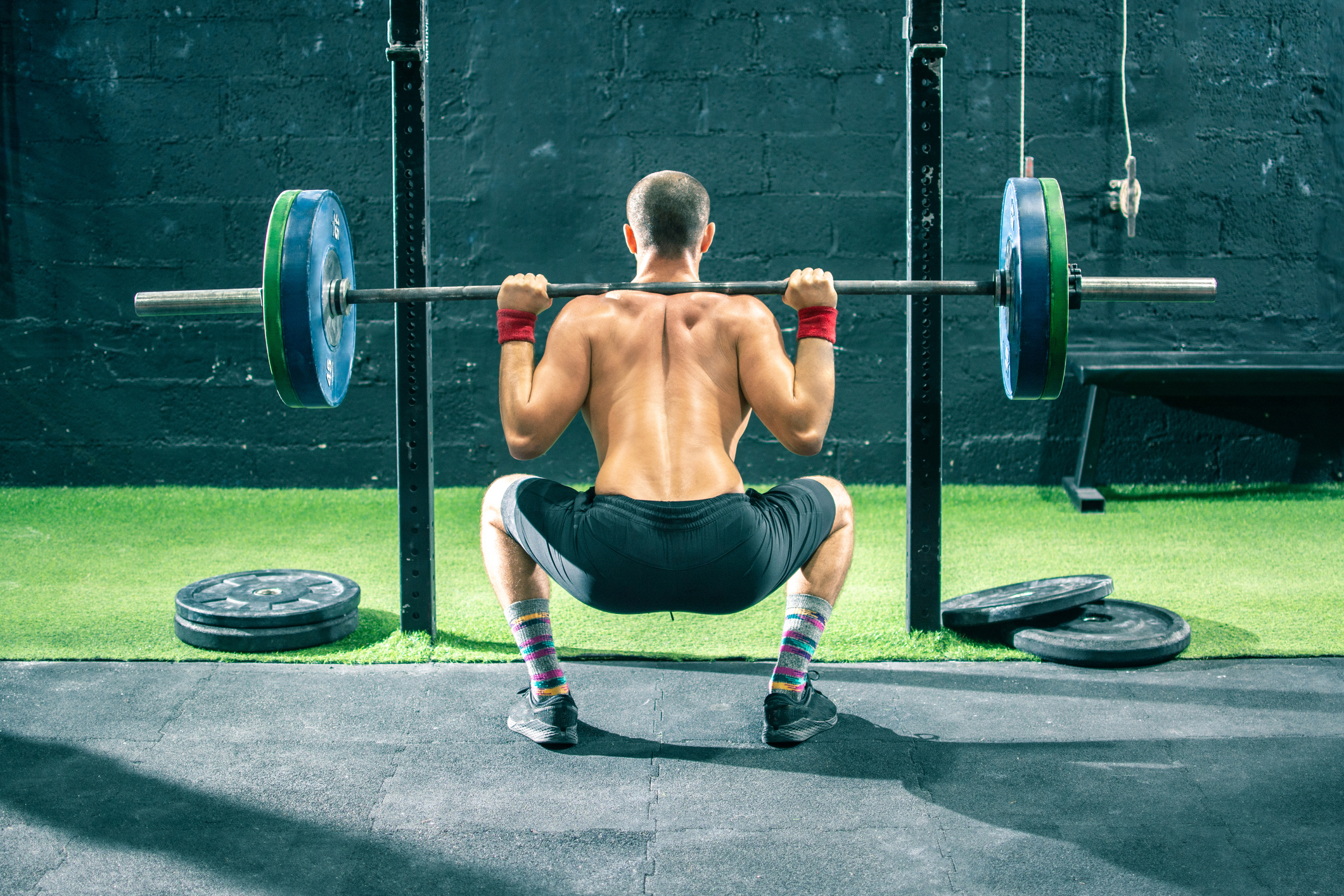 Syväkyykky on yksi CrossFit-harjoittelun yleisimmistä harjoituksista.