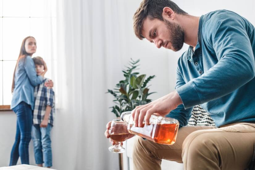 Alkoholismi: yleinen ongelma perheissä? Syyt, oireet ja vaiheet?